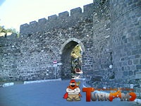 200px-Kadifekale_IzmirTurkey_EUnluBlogspot.jpg