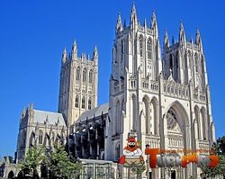 250px-Washington_National_Cathedral_in_Washington_D_C_1.jpg