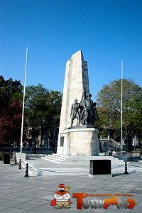 200px-Barbaros_Park_Statue.jpg