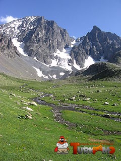 240px-KackarDagi_fromNorth_hory.jpg