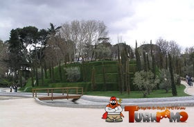 280px-20060320_-_Bosque_de_los_Ausentes_Madrid_08.jpg