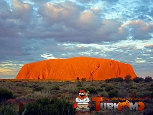 300px-Uluru_Australia1.jpg