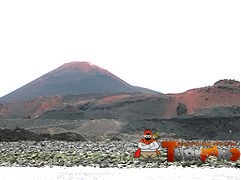 240px-Eldfell_01.jpg