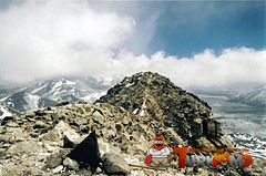 240px-Ojos_del_Salado_summit.jpg