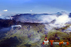 300px-Caldera_Mt_Tambora_Sumbawa_Indonesia.jpg