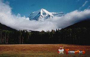 300px-Mount_Robson2.jpg