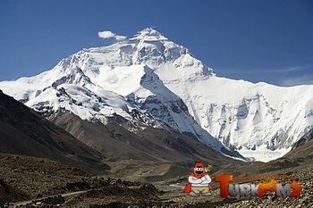 350px-Everest_North_Face_toward_Base_Camp_Tibet_Luca_Galuzzi_2006.jpg