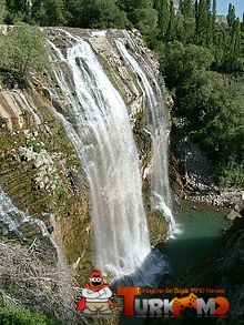 220px-Tortum_Selalesi.jpg