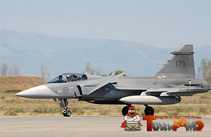 300px-Swedish_JAS-39_Gripen_landing.jpg