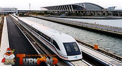 250px-A_maglev_train_coming_out_Pudong_International_Airport_Shanghai.jpg