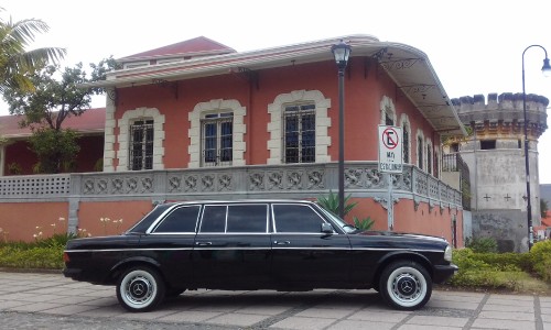 LIMOUSINE-AND-MANSION-NEXT-TO-CASTLE-COSTA-RICA.jpg
