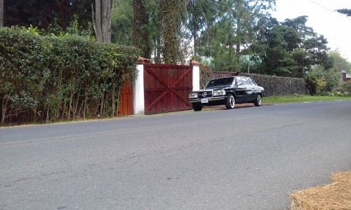 CENTRAL-AMERICA-MERCEDES-.-COUNTRY-ESTATE-LIMOUSINE-SERVICE..jpg