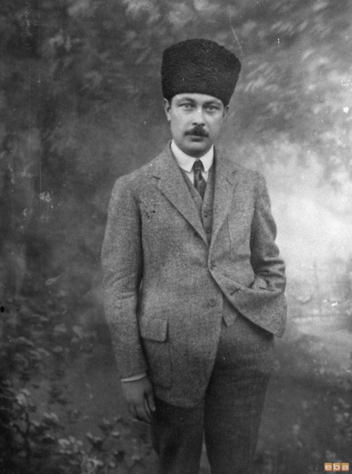 Refik_Halit_Karay_3_106189609.jpg