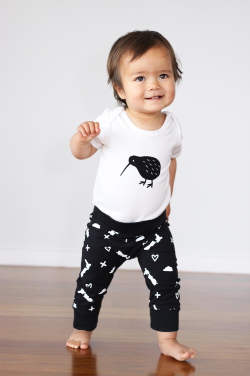 Are you looking at Kiwi Baby Clothing for Sale in New Zealand? Then it's for you; Fromnzwithlove.co.nz provides you one of the best Kiwi Baby Clothing for Sale in New Zealand at a reasonable price. For more information, visit our website.

https://www.fromnzwithlove.co.nz/