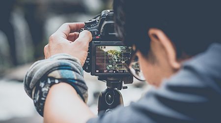 finding-a-photographer-in-dubai-450x250.jpg