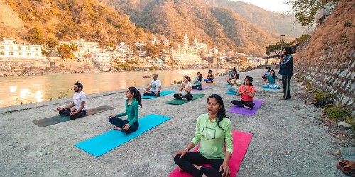 Yoga-Retreat-in-Rishikesh.jpg