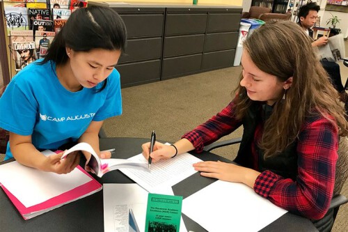 04232019_tutor_student_Flickr.2e16d0ba.fill-735x490.jpg