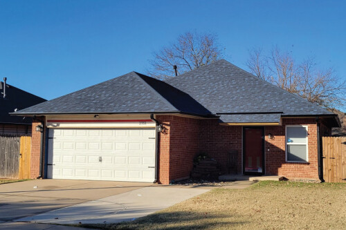 Reynoldsroofs.com provides superior quality roofing services with an emphasis on customer satisfaction. Our commitment to quality and service is unmatched, so you can trust us to get the job done right the first time. 
https://reynoldsroofs.com/roof-repair-replacement-oklahoma-city/
#reynolds roofing