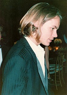 220px-River_Phoenix.jpg