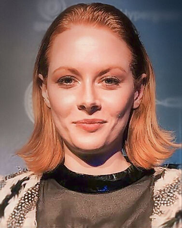 Emily_Beecham_2017_2b.jpg