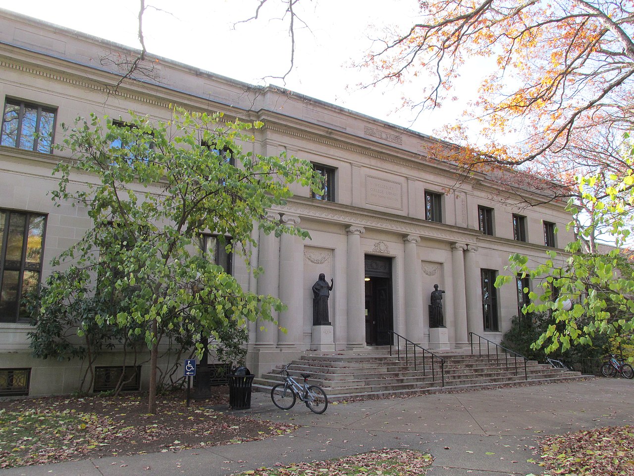 Wellesley_College_Library_Wellesley_MA.jpg