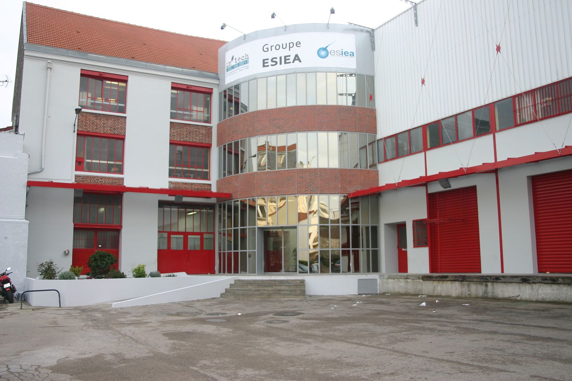 Ecole_ESIEA.jpg