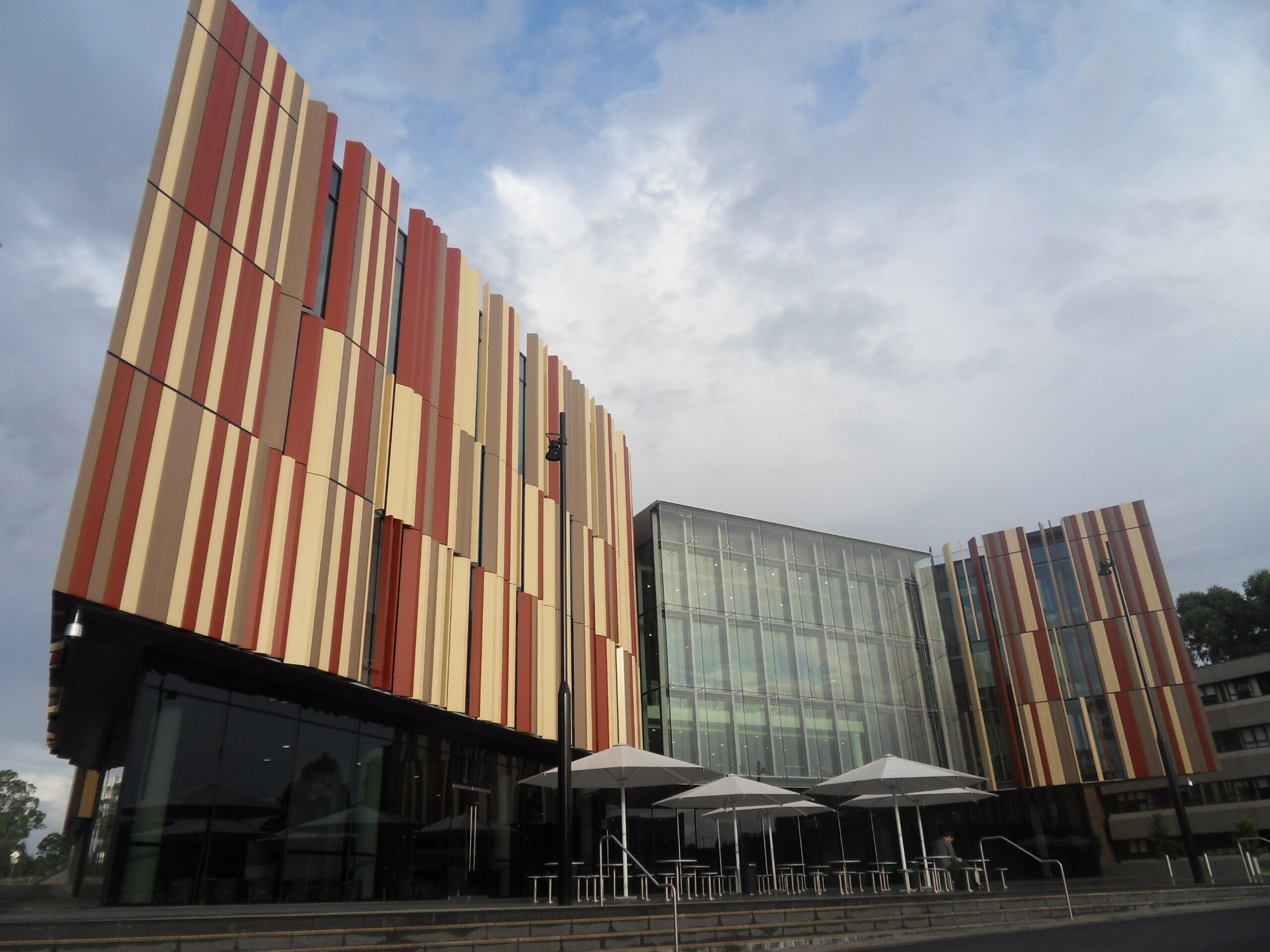 Macquarie_University_New_Library_2011.jpg