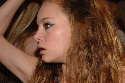 440px-Bijou_Phillips.jpg