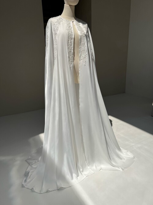 Look no further for the perfect modest bridal cape! Ameera from Modestbridalwear.com is the perfect choice for your special day. Our unique designs will make you feel beautiful and confident. Shop now!

https://www.modestbridalwear.com/products/bridal-cape-ameera