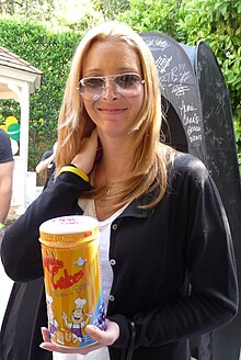 Lisa_Kudrow_with_DaddyCakes.jpg