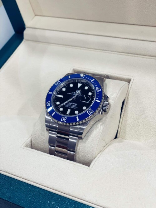 submariner-date-126619LB-2021-white-gold-1-1536x2048.jpg