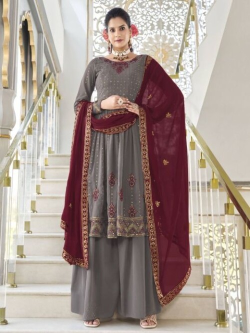 Shop designer palazzo suits at Ethnicplus.in - the perfect destination for stylish, elegant and comfortable ethnic wear. Our unique collection is sure to make you look your best.


https://www.ethnicplus.in/palazzo-suits
