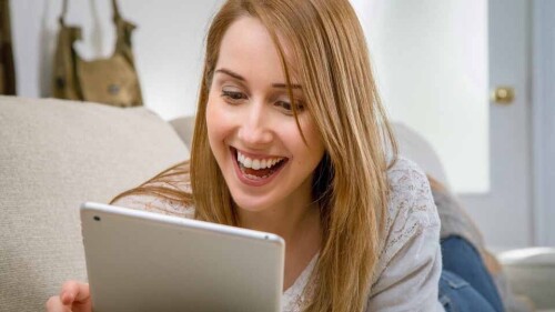 Chat-und-soziale-Bindungen-Wie-virtuelle-Kommunikation-unsere-Beziehungen-beeinflusst.jpg