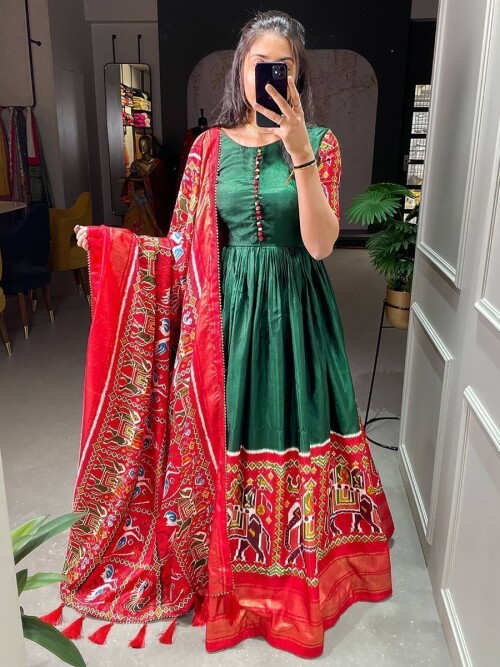 Shop Ethnicplus.in for the best in Indian Party Wear! Our unique collection of traditional outfits will make you look and feel amazing at your next event.

https://www.ethnicplus.in/gowns