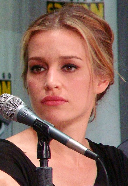 Piper_Perabo_Comic-Con_2_2011.jpg