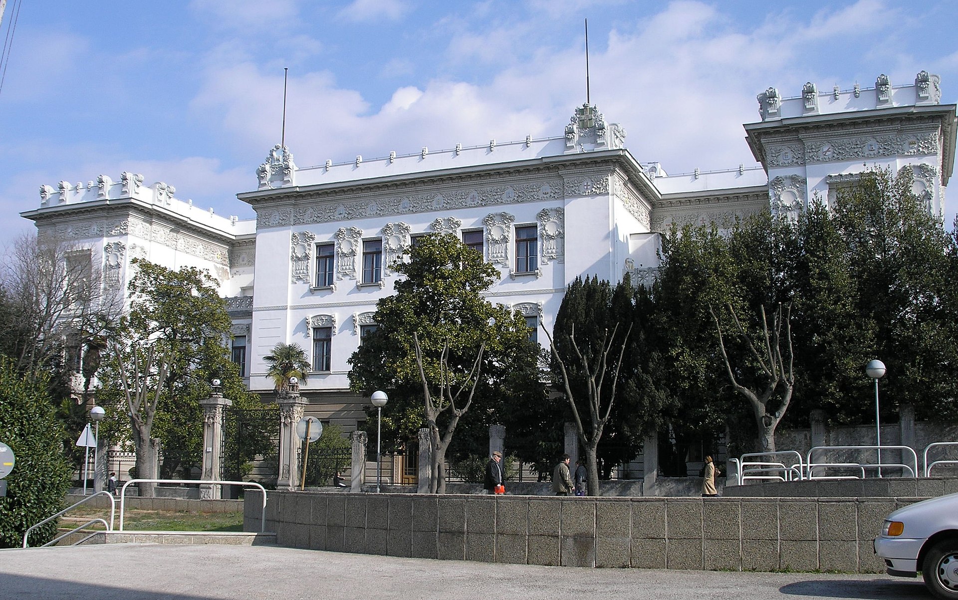 Pula_University.jpg