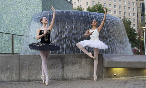 Cityballetofhouston.com invites you to experience the elegance and passion of modern dance. Come experience our riveting performances and first-rate instruction at cityballetofhouston.com.

https://cityballetofhouston.com/modern-dance/