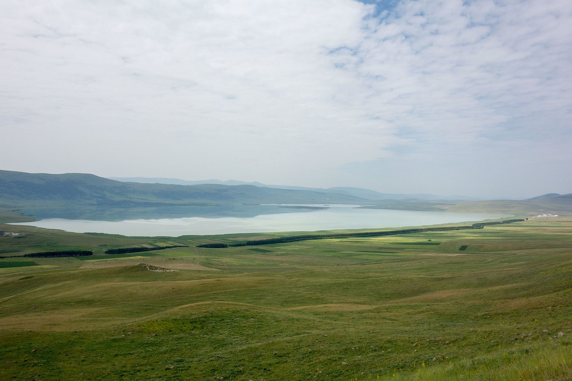 Lake_Kartsakhi_1.jpg