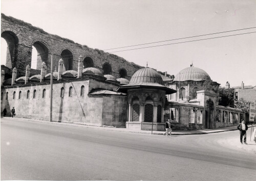 Gazanfer Ağa Madrasa, Unkapanı, İstanbul (12984876625)