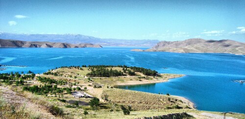 Keban_baraji-Keban-Elazig_-_panoramio.jpg