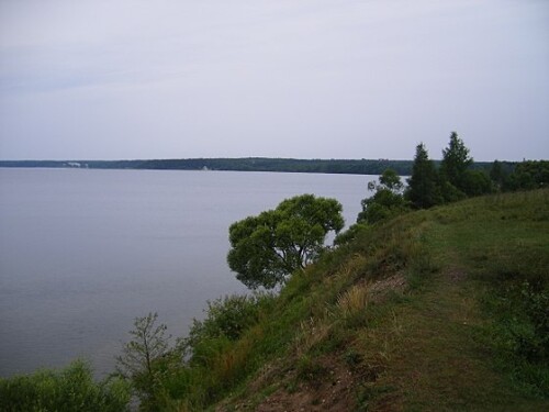 560px Lake Naroch