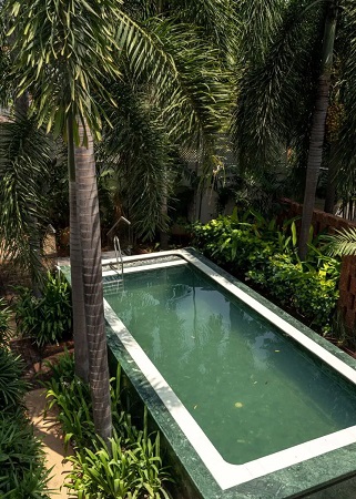 India_Pool_1-9989525.jpg