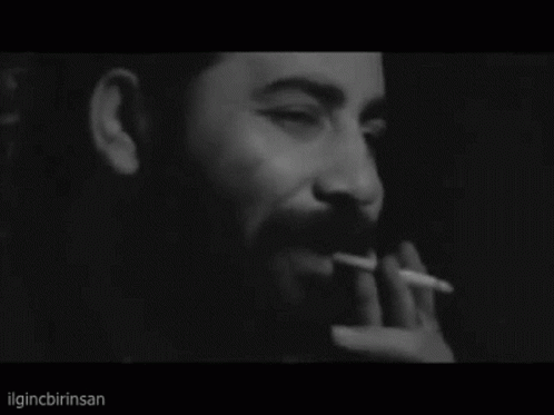 ahmet-kaya-smoking.gif