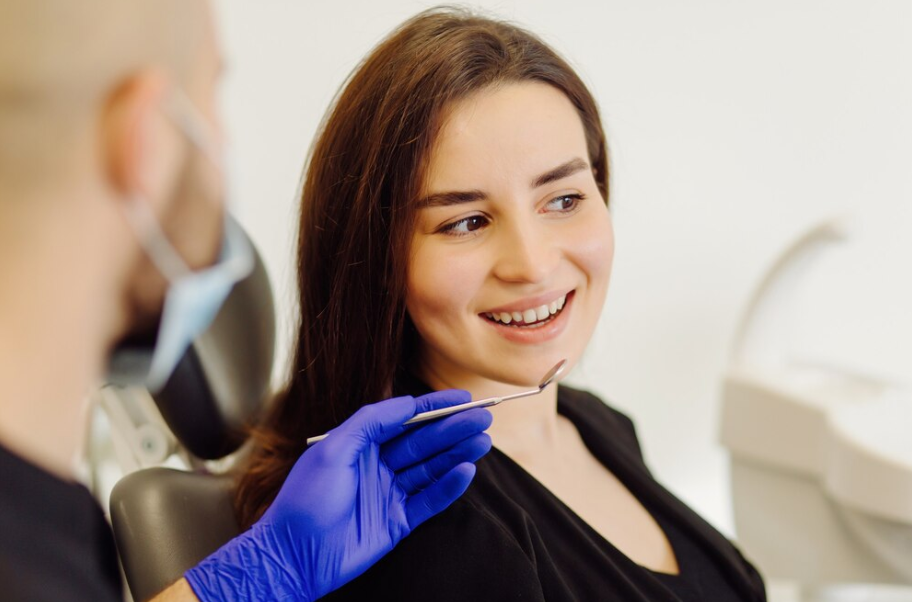 Choosing the Right Dentist: Key Factors to Consider for Optimal Oral Health