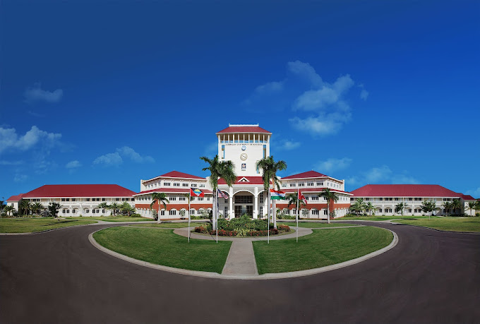 AUA-campus-300.jpg